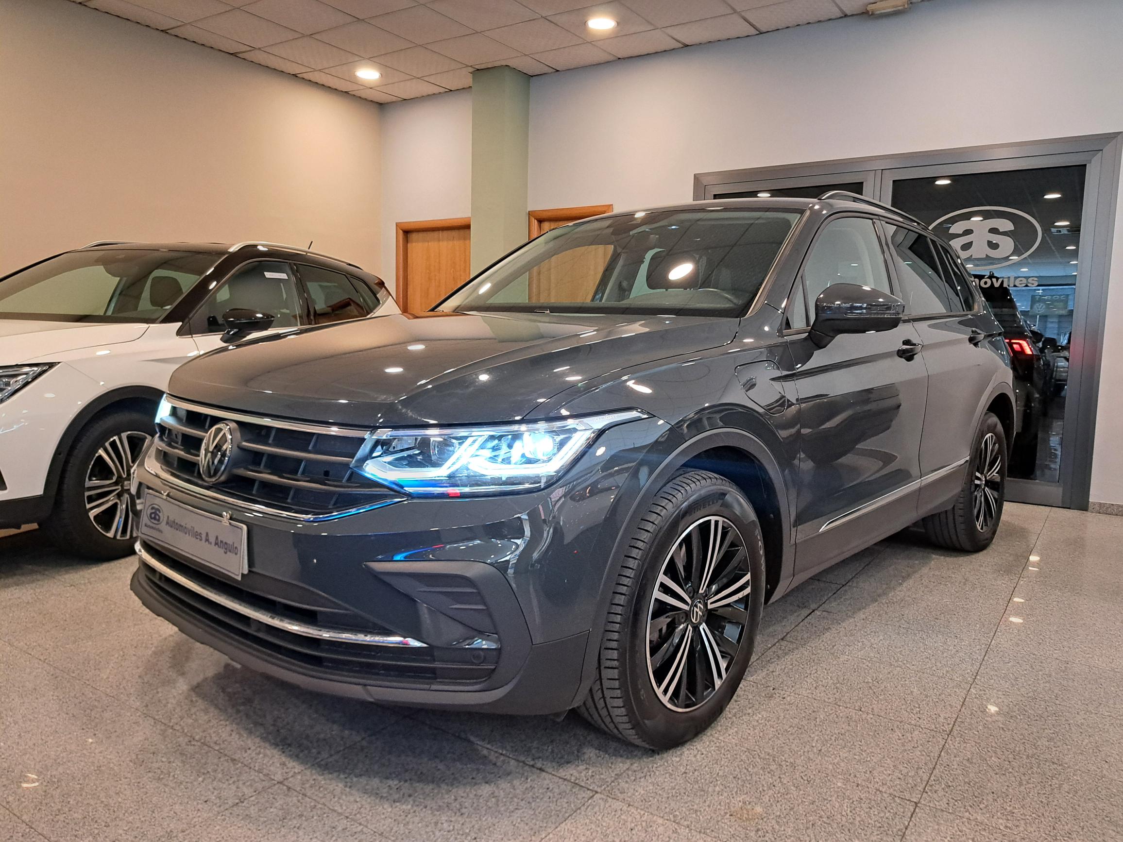 TIGUAN LIFE GRIS (14)